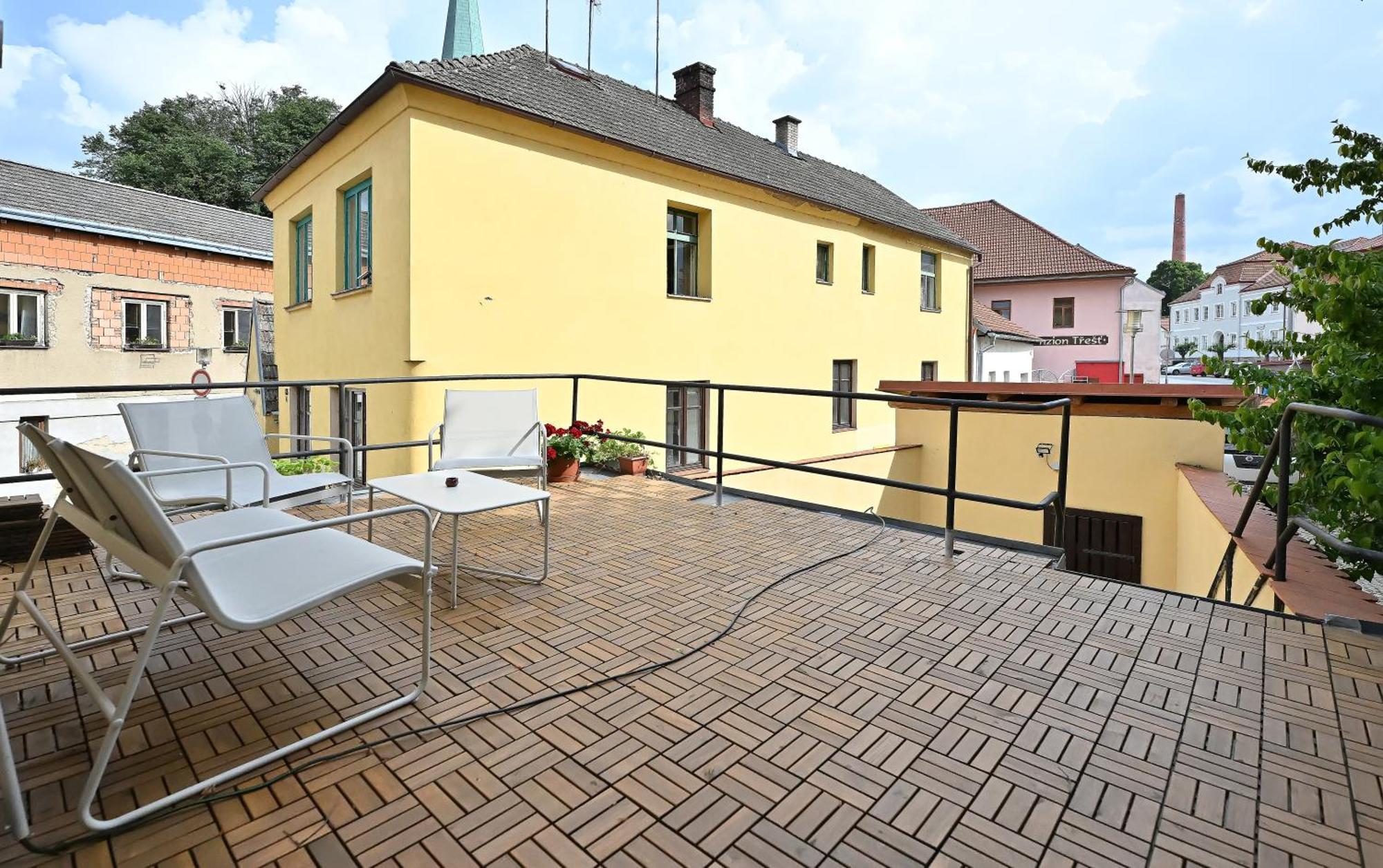 Apartman U Spinaru Trest Exterior photo